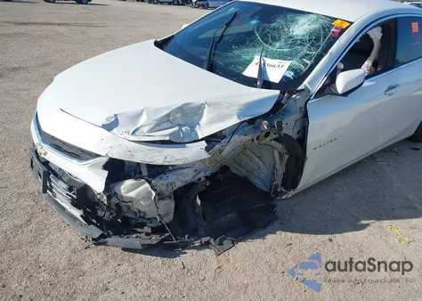 2016 Chevrolet Malibu Premier z USA, uszkodzony, nr VIN 1G1ZH5SXXGF192535